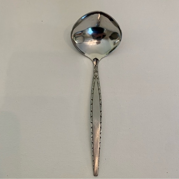 Oneida Community VENETIA Stainless GRAVY LADLE Burnished Glossy Flatware Tapered - Picture 3 of 7